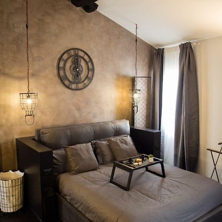 Industrial Apartment Near Duomo Milan Exterior photo